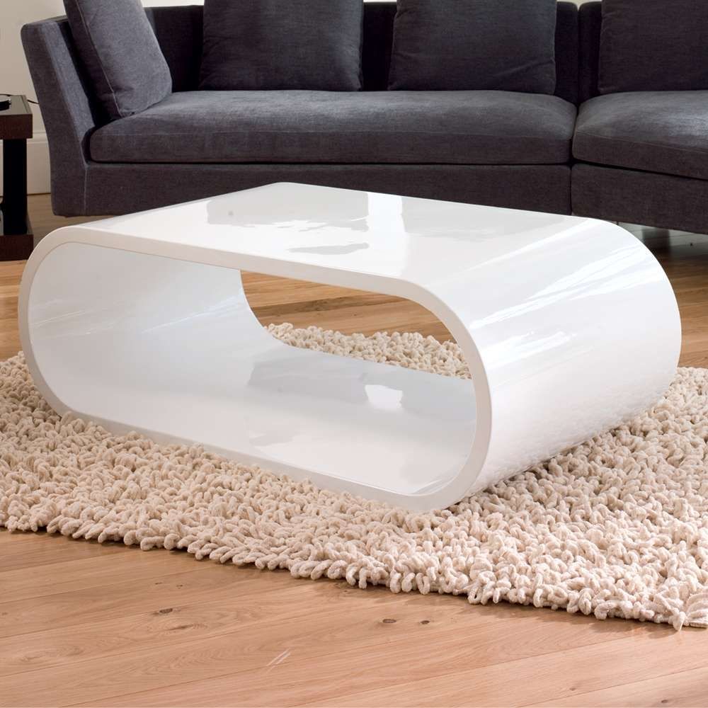 Coffee Table : Modern Oval Gloss Coffee Table Super White Color Regarding Fashionable White Oval Coffee Tables (View 12 of 20)