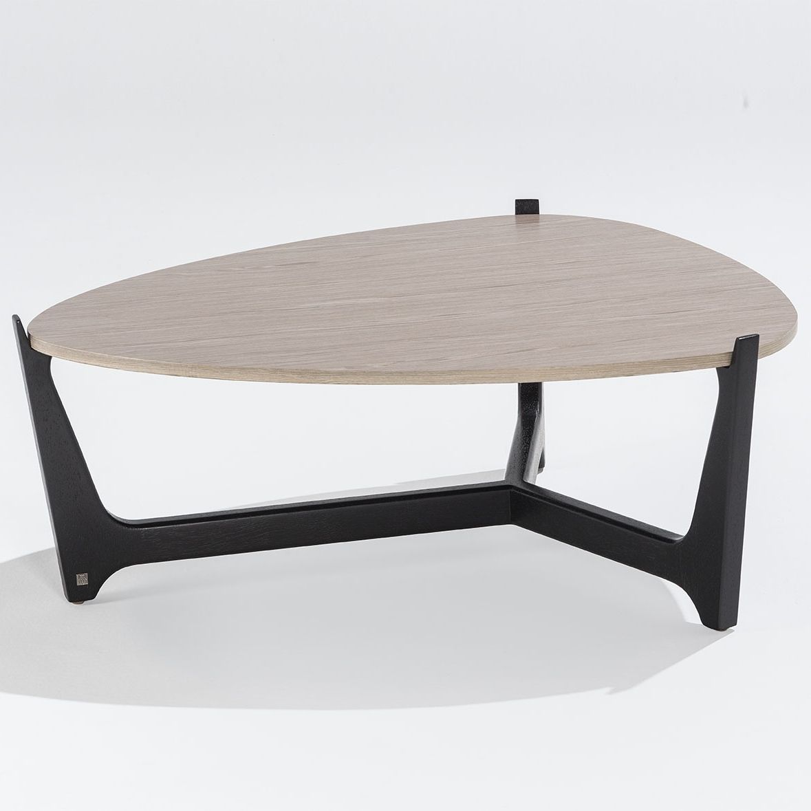 Ten Large Cocktail Table 100/100a /101 (latte Wood Top/insert Glass Regarding Popular Kai Large Cocktail Tables (View 14 of 20)
