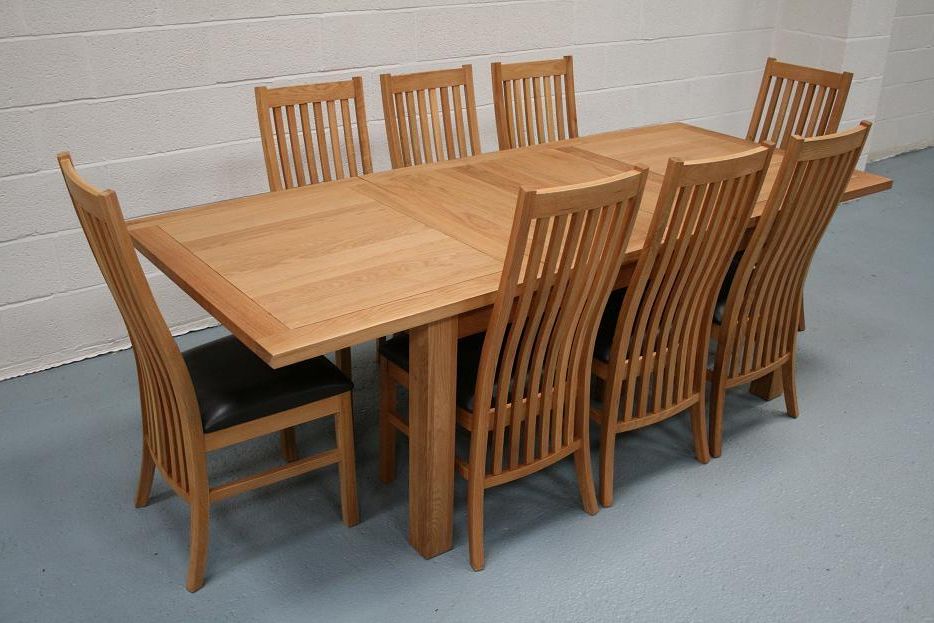 Oak Extendable Dining Tables And Chairs Intended For Favorite Lichfield Extending Dining Tables (View 6 of 20)