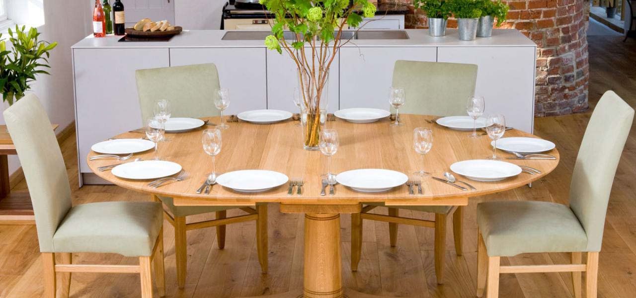 Featured Photo of The Best Oval Oak Dining Tables and Chairs