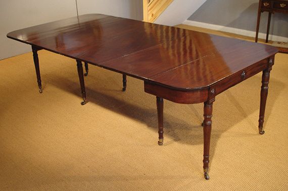 Well Known Antique Extending Dining Table / Mahogany 10  12 Seat Table With Regard To Mahogany Extending Dining Tables And Chairs (View 16 of 20)