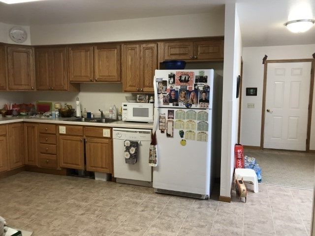 Popular Oconto Kitchen Pantry With 111 5th, Oconto, Wi (View 9 of 20)