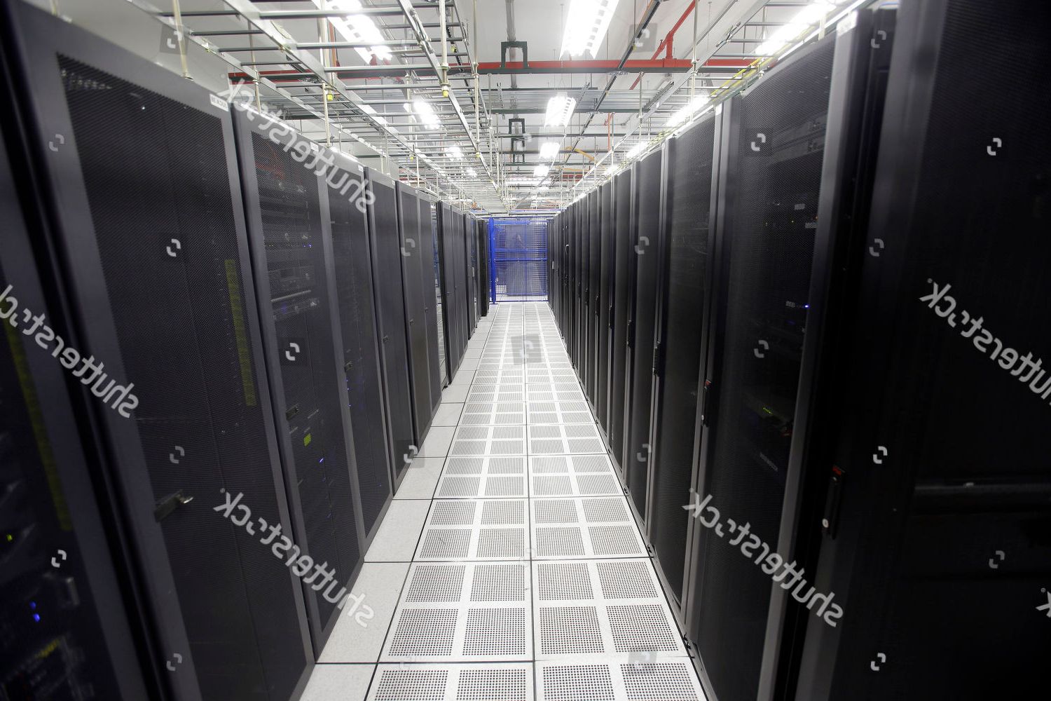Rows Servers Lined Bluebridge Networks Cleveland Company For Cleveland Server (Gallery 4 of 20)