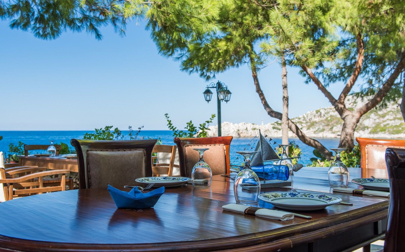Trendy Seaside Lodge Coffee Tables Throughout Restaurant – Nobelos Seaside Lodge (View 14 of 20)