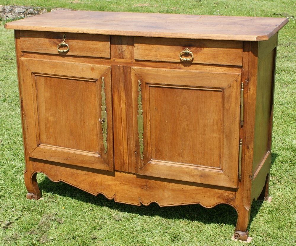 An Imposing Mid19th Century Antique French Cherry Wood With Regard To Medium Cherry Buffets With Wood Top (View 14 of 20)