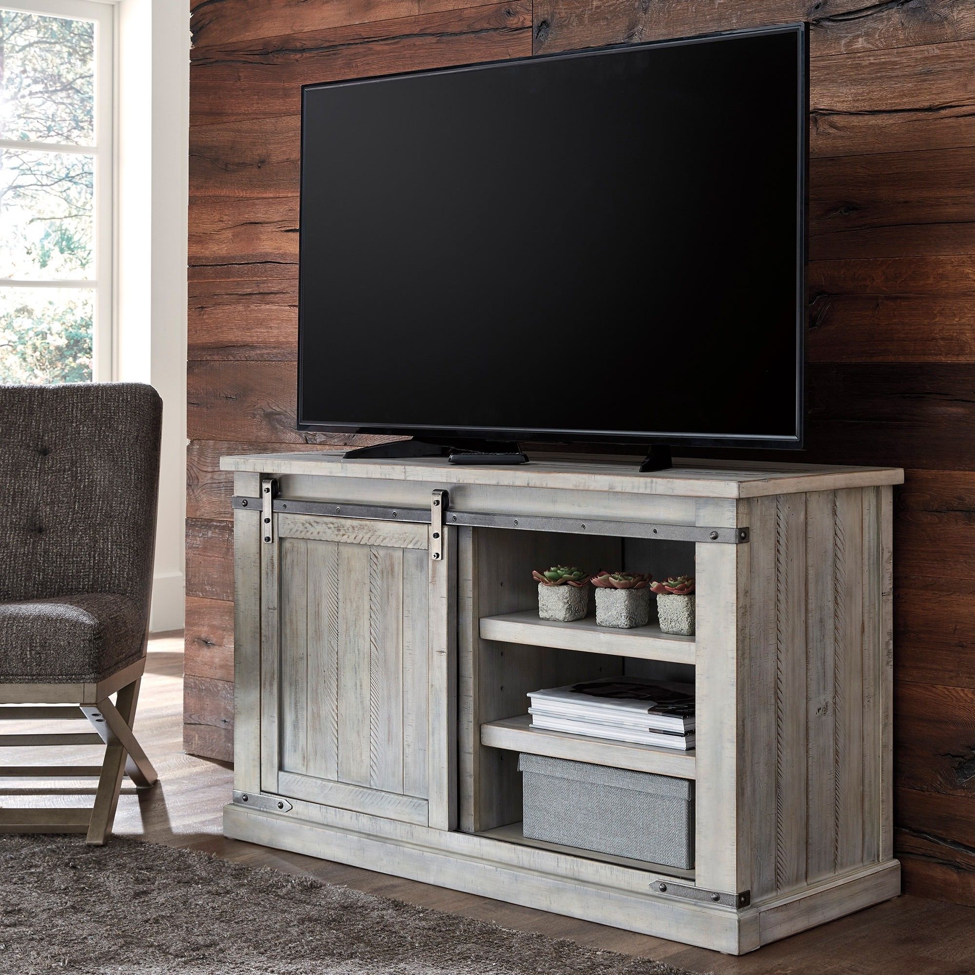 Carynhurst Medium 50 Inch Tv Stand – Bernie & Phyl's Throughout Leonid Tv Stands For Tvs Up To 50&quot; (Gallery 19 of 20)