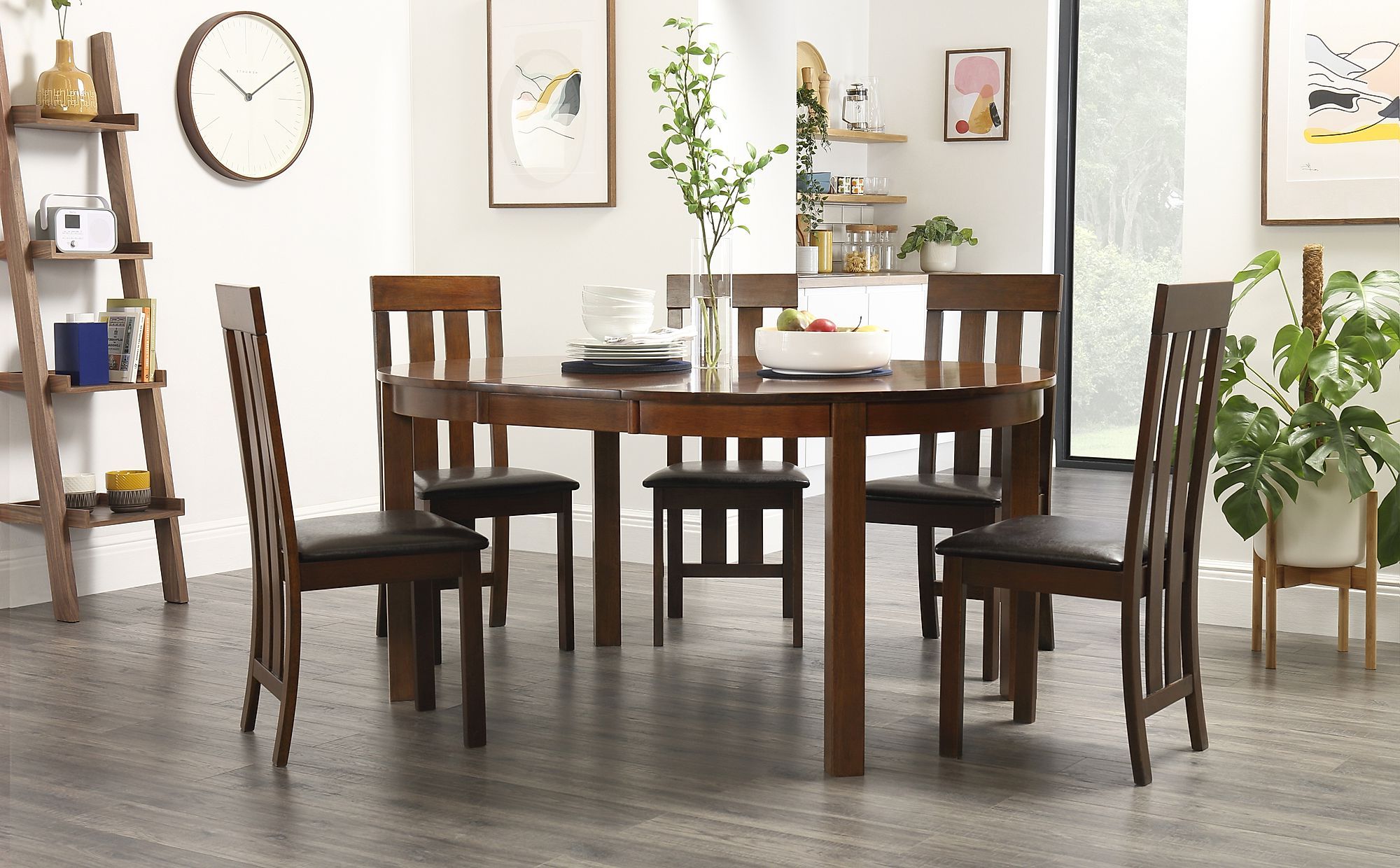 Newest Dark Brown Round Dining Tables Pertaining To Marlborough Round Dark Wood Extending Dining Table With  (View 10 of 20)
