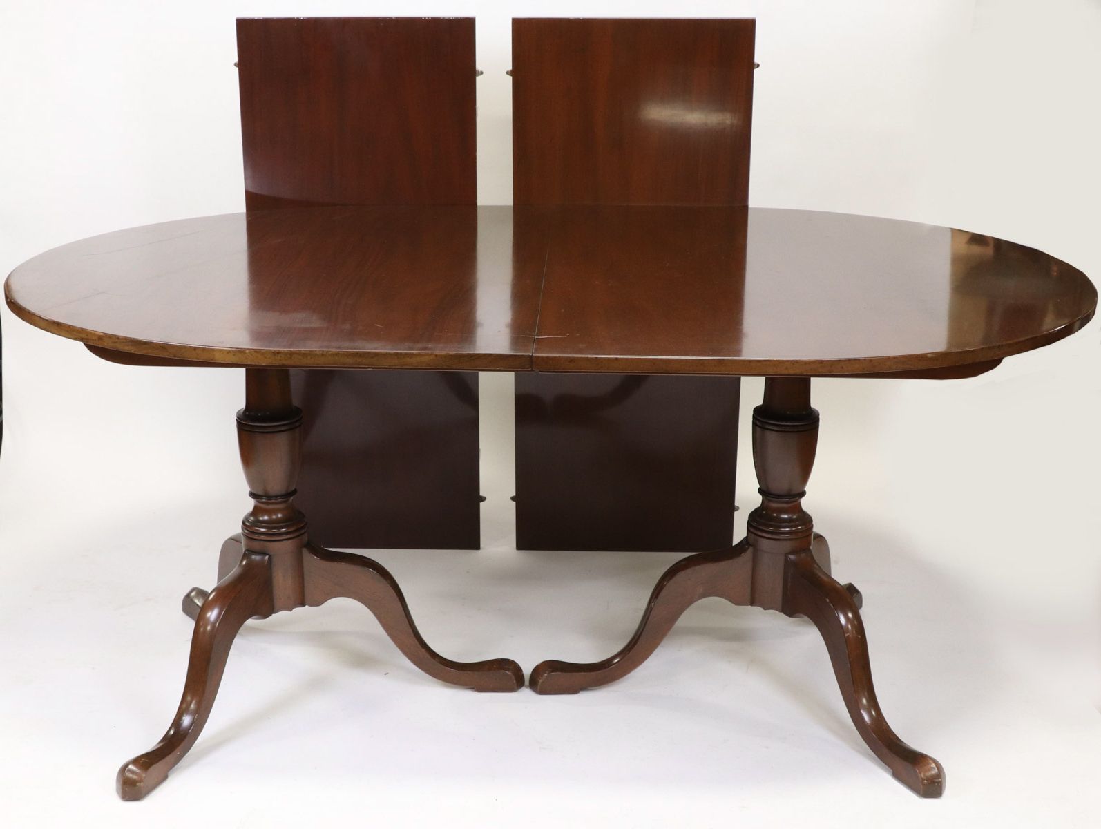 Widely Used Mahogany Dining Tables In Lot Detail – Double Pedestal Mahogany Dining Table (View 9 of 20)