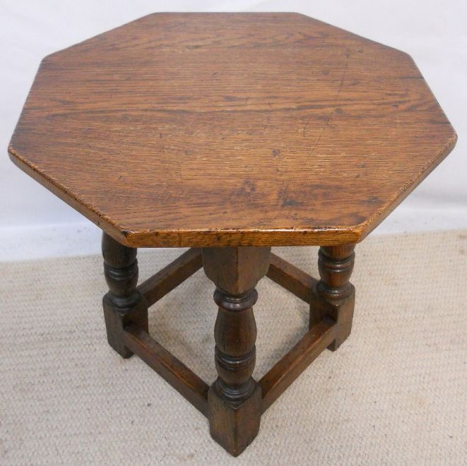 Antique Style Oak Octagonal Top Coffee Table With Widely Used Octagon Coffee Tables (Gallery 8 of 20)
