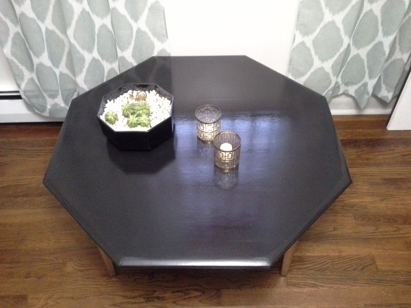 Lilly's Home Designs: Black And Gold Mcm Coffee Table In Best And Newest Black And Gold Coffee Tables (View 15 of 20)