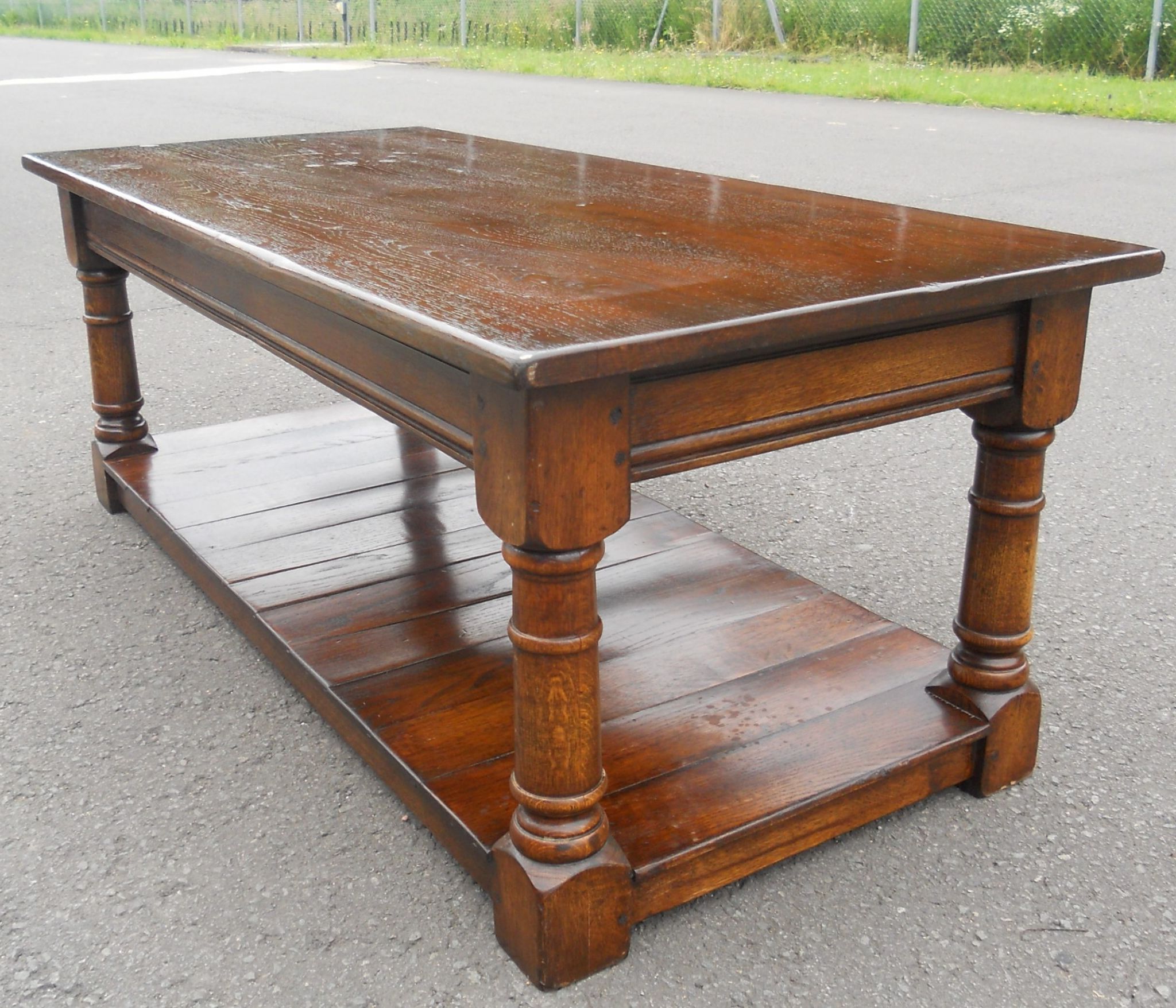 Long Antique Style Oak Coffee Table For Trendy Vintage Gray Oak Coffee Tables (View 5 of 20)
