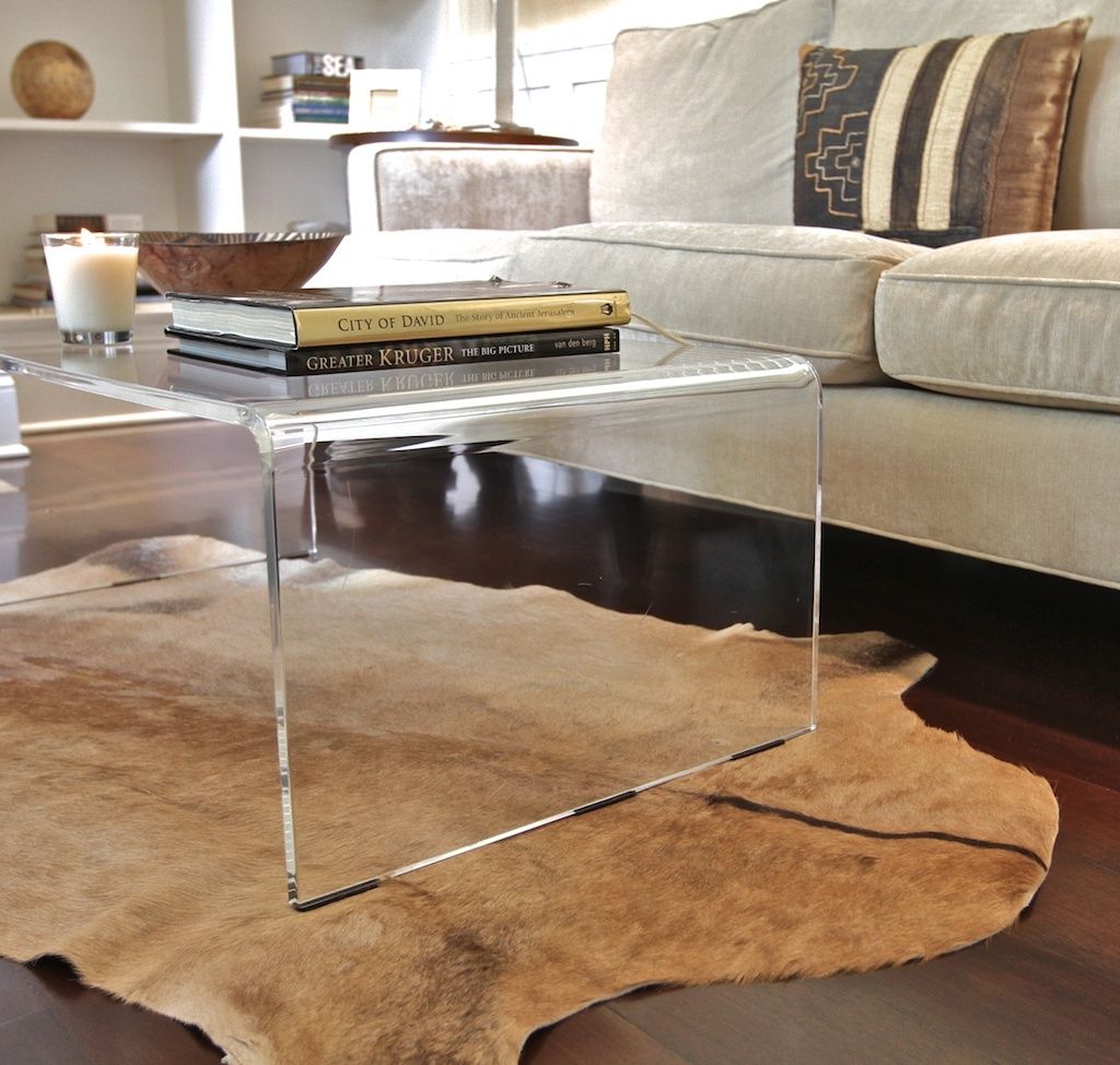 Roy Home Design Pertaining To Current Silver And Acrylic Coffee Tables (View 9 of 20)