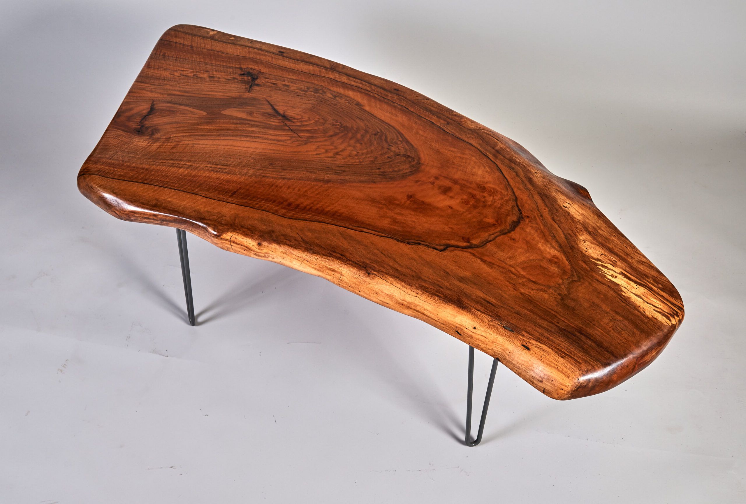 [%widely Used Walnut Coffee Tables In Natural Black Walnut Live Edge Coffee Table [collection 2021]|natural Black Walnut Live Edge Coffee Table [collection 2021] In 2020 Walnut Coffee Tables%] (Gallery 12 of 20)