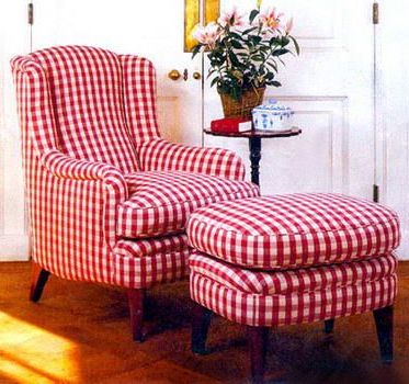 Red And White Plaid Accent Chair – Lesgazouillis Within Gray And White Fabric Ottomans With Wooden Base (View 10 of 20)