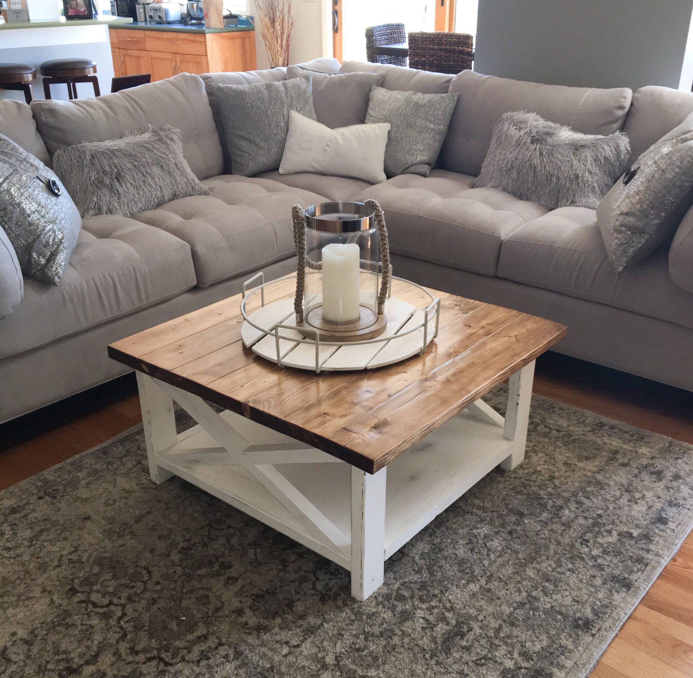 Famous Farmhouse Style Coffee Tables Pertaining To Merrifield Farmhouse Coffee Table – Etsy Italia (View 2 of 20)