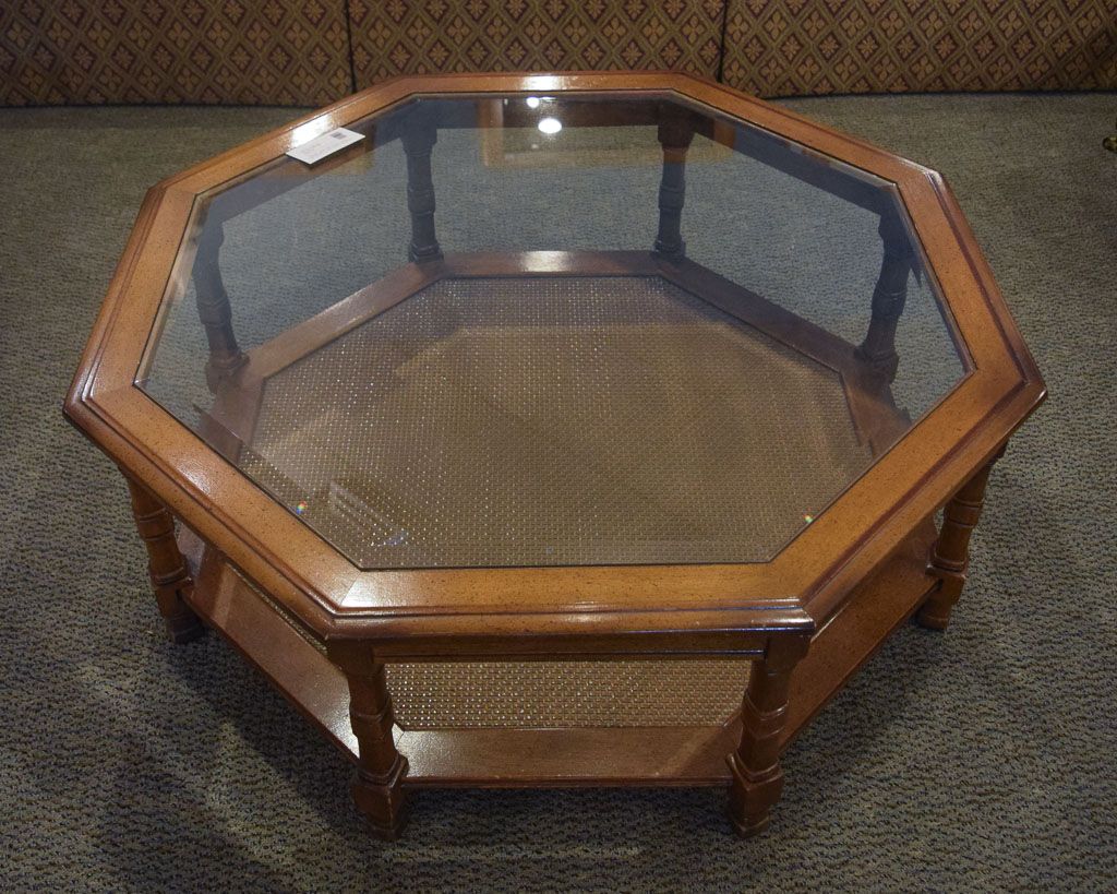 Fashionable Octagon Glass Top Coffee Tables With Regard To Octagon Glass Top Coffee Table (View 5 of 20)