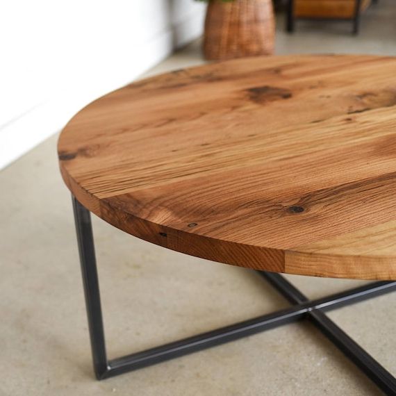 Latest Metal Base Coffee Tables In Modern Round Coffee Table / Reclaimed Wood Metal Base Coffee – Etsy Italia (View 3 of 20)