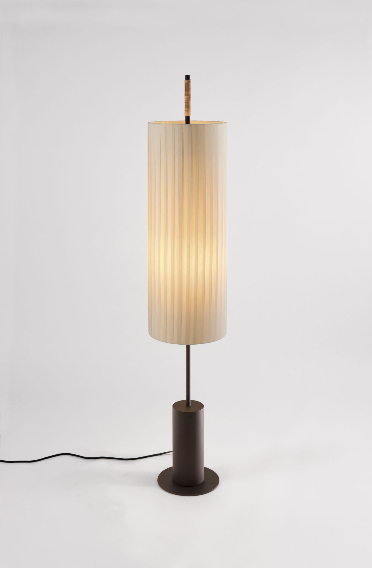 Dorica Stehleuchte Santa & Cole Pertaining To Cylinder Floor Lamps (Gallery 19 of 20)