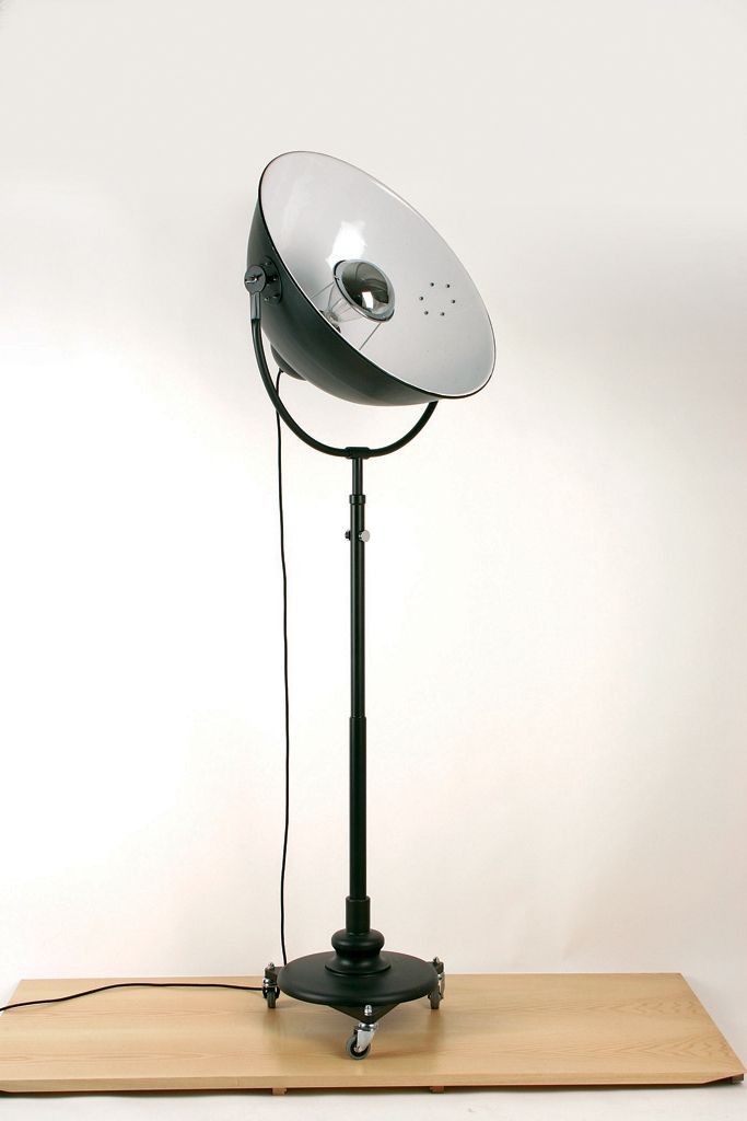 Floor Lamp In Black Metal On Wheels, Like A Projector | Contract&more |  Lampadaire – Réf. 17060027 Pertaining To Black Metal Floor Lamps (Gallery 19 of 20)