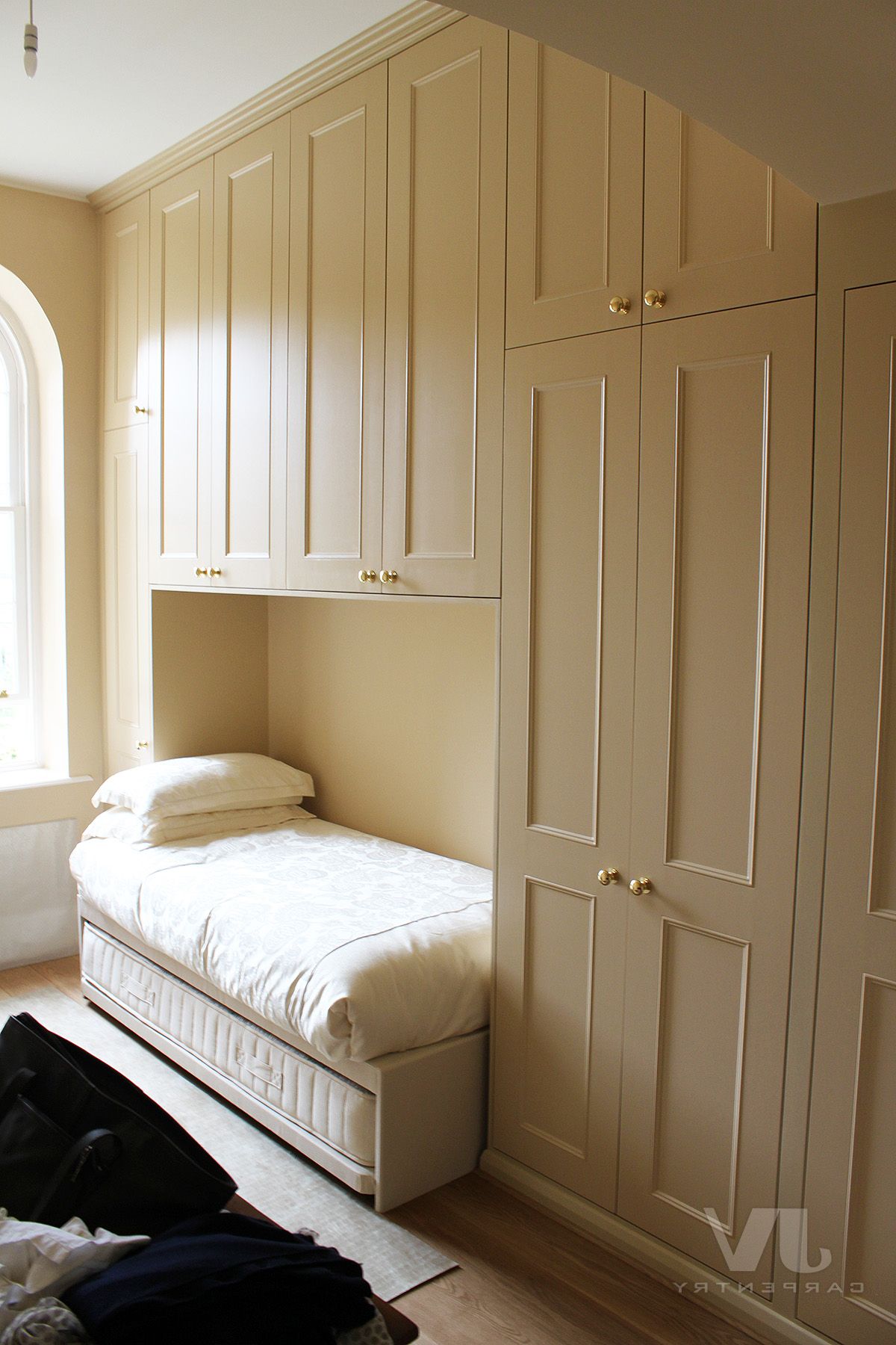 12 Fitted Wardrobes Over Bed Ideas For Your Bedroom | Jv Carpentry Intended For Over Bed Wardrobes Sets (View 10 of 20)