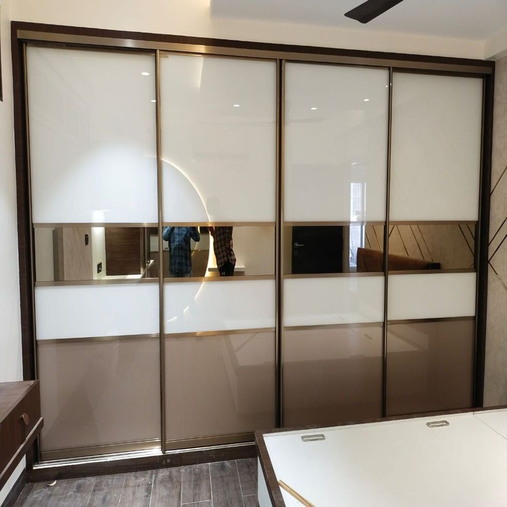 4 Doors Glossy Glass Wardrobe, With Locker With Regard To Glossy Wardrobes (View 17 of 20)