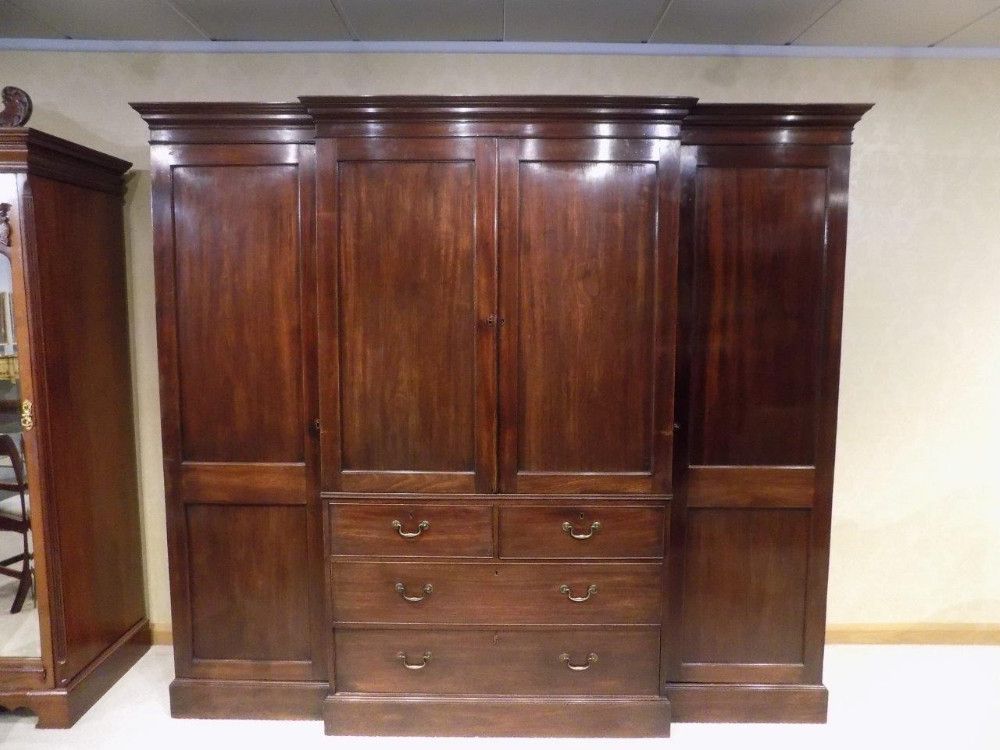 A Mahogany Late Georgian Period Breakfront Wardrobegillows Of  Lancaster. | 519507 | Sellingantiques.co (View 3 of 20)