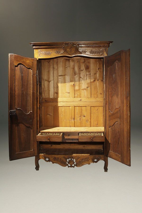 Antique Country French Armoire In Vintage French Wardrobes (View 6 of 20)