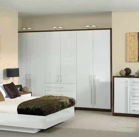 Cream Fitted Wardrobes & Bedroom Doors | Dream Doors Uk In Cream Gloss Wardrobes (View 9 of 20)