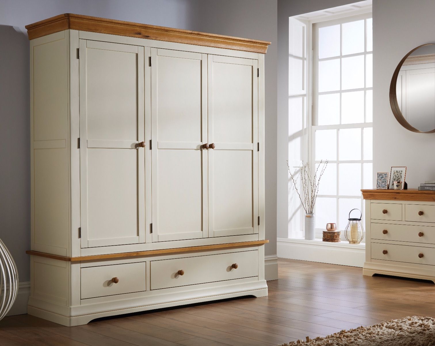 Farmhouse Cream Painted Triple Oak Wardrobe – Free Delivery | Top Furniture For Cream Wardrobes (Gallery 1 of 20)