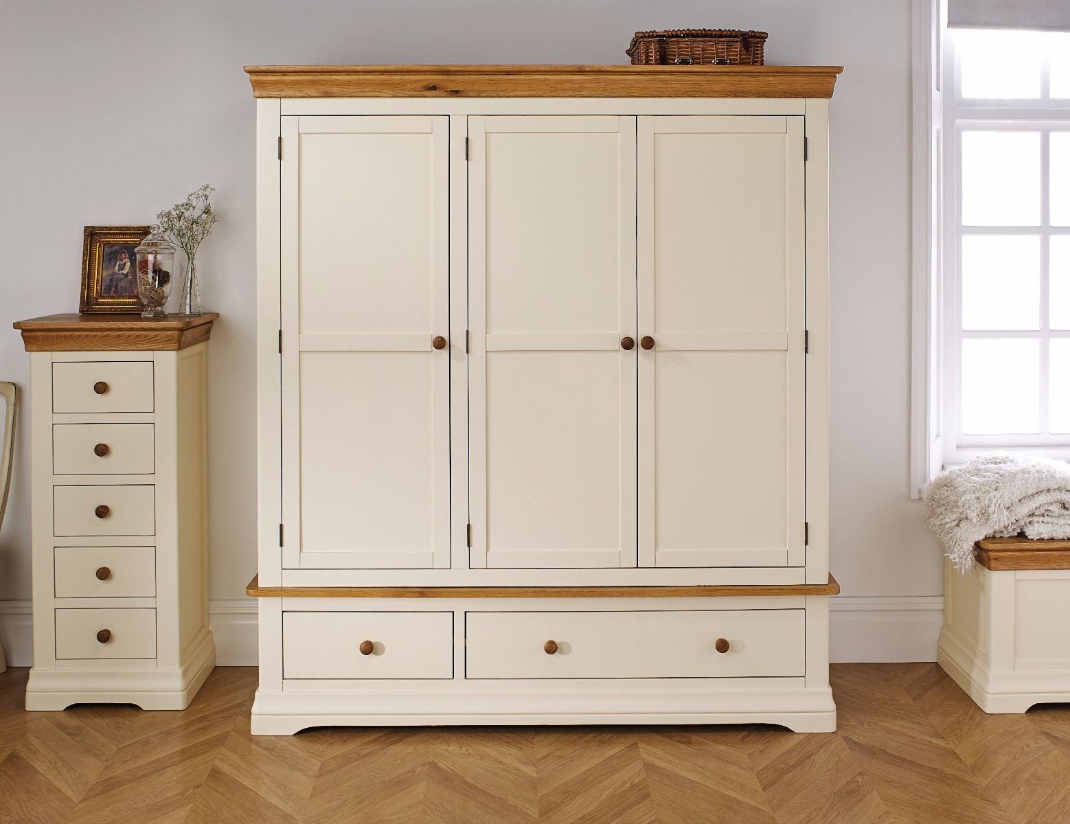 Farmhouse Cream Painted Triple Oak Wardrobe – Free Delivery | Top Furniture With Cream Triple Wardrobes (View 2 of 20)