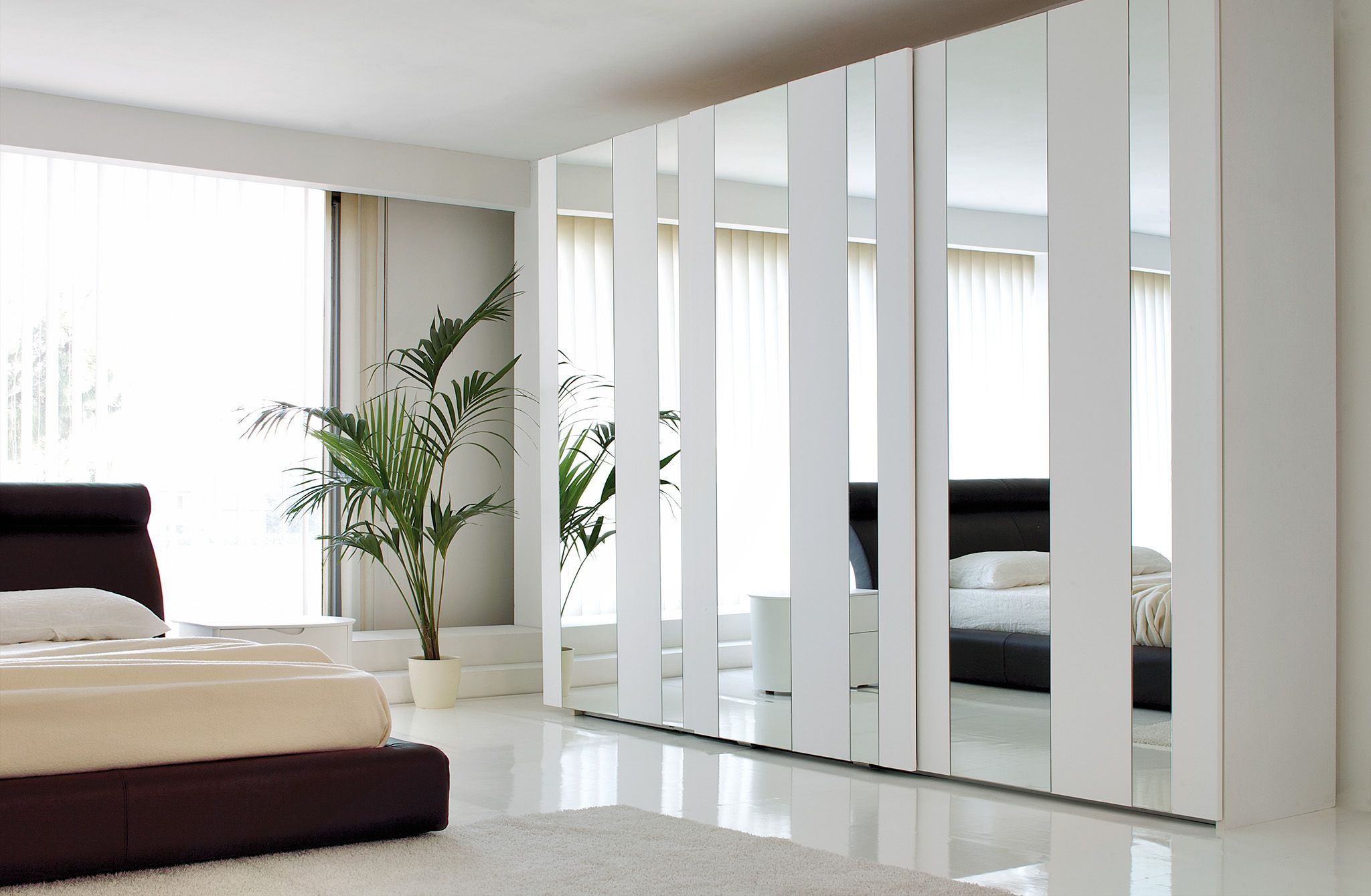 Fitted Wardrobes Ideas | Elegant Mirrored Wardrobe Designs With Regard To Full Mirrored Wardrobes (View 18 of 20)