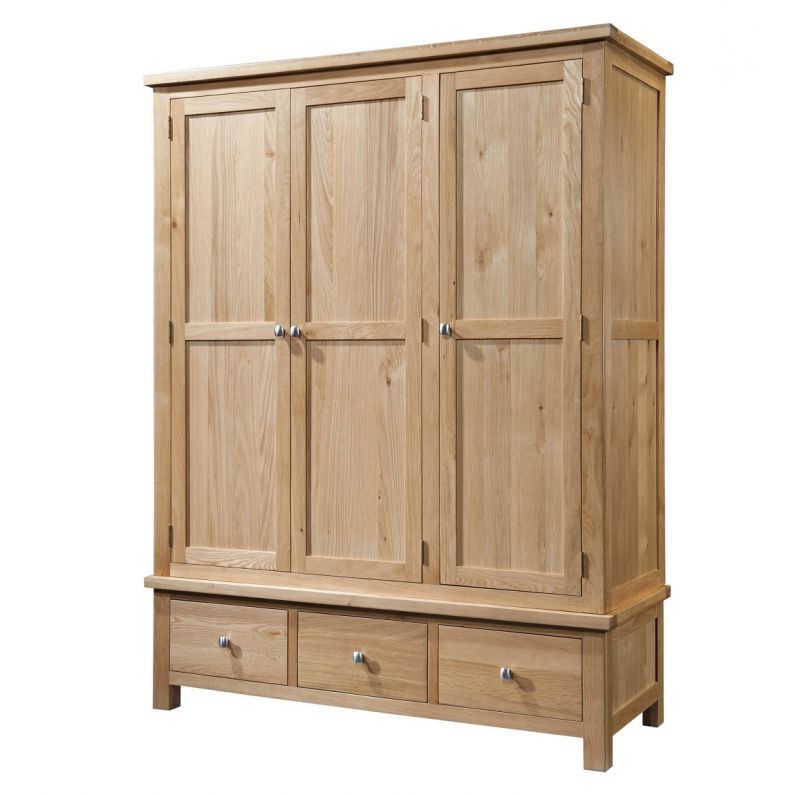 Grasmere Light Oak 3 Door Triple Wardrobe | Oak Furniture Uk Inside Oak 3 Door Wardrobes (View 11 of 20)