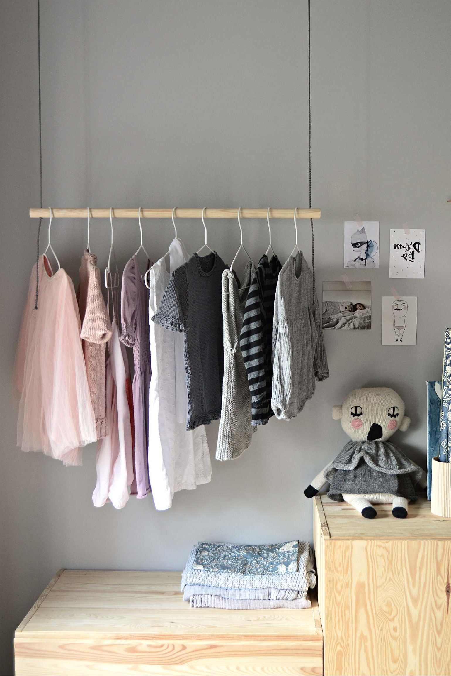 Hang On! With This Diy Hanging Clothes Rack – Diy Home Decor – Your Diy  Family Inside Hanging Wardrobes Shelves (View 8 of 20)