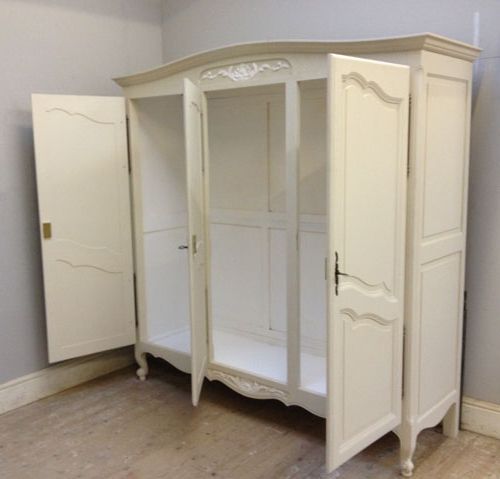 If3375 French Provencal Style Armoire Inside 3 Door French Wardrobes (View 4 of 20)