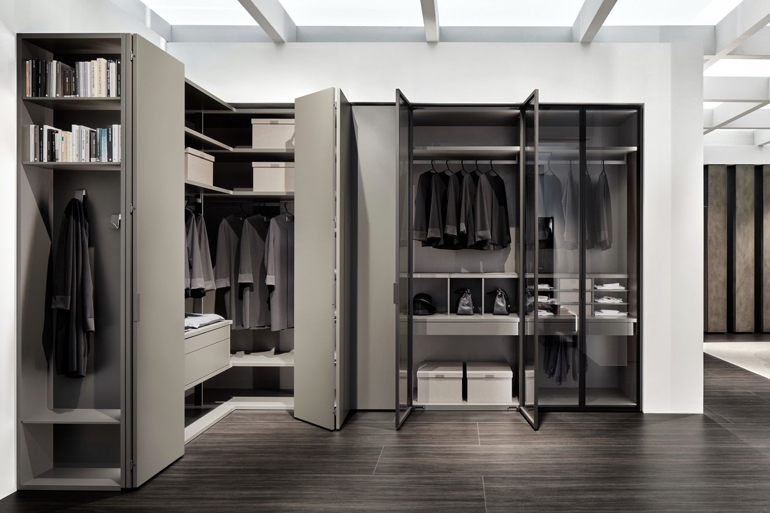 Modern Closets With Bifold Doors | Luxury Italian Designs For Folding Door Wardrobes (View 6 of 20)