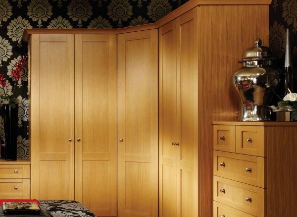 Natural Oak Bedroom With Corner Wardrobes | Strachan Pertaining To Oak Corner Wardrobes (Gallery 7 of 20)
