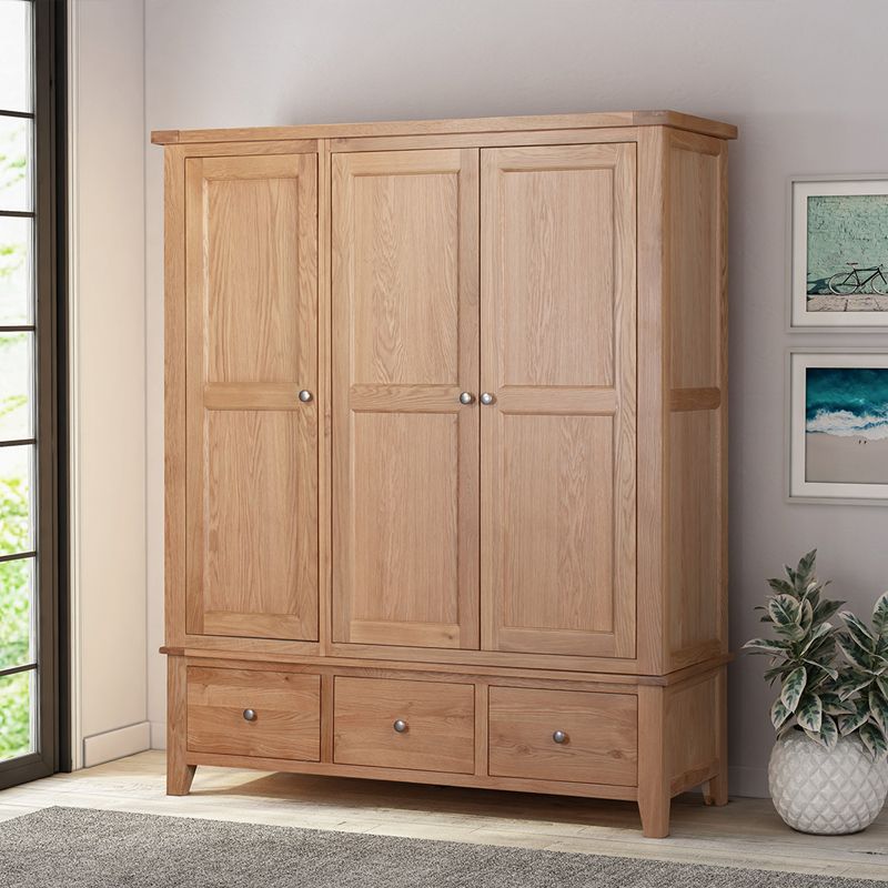 This Light Oak 3 Door Wardrobe Is Part Of Our Harwick Oak Rnage Of Furniture Intended For 3 Door Wardrobes (View 8 of 20)
