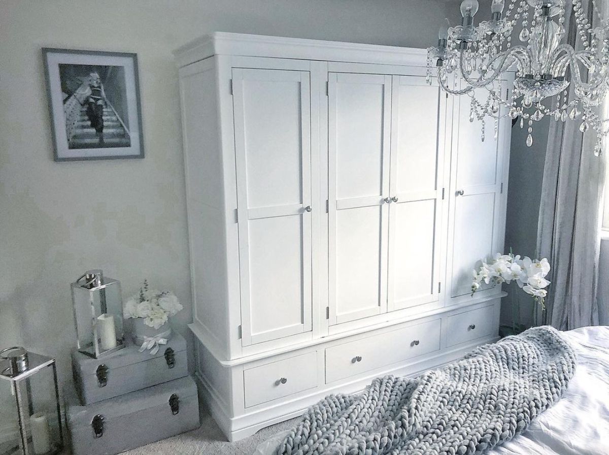 Toulouse White Painted 4 Door Quad Extra Large Wardrobe – Free Delivery |  Top Furniture In 4 Door White Wardrobes (Gallery 1 of 20)