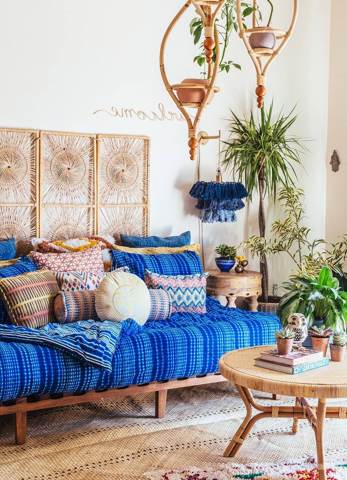 45 Cozy Bohemian Living Room Design Ideas – Zyhomy Inside Cozy Castle Boho Living Room Tables (Gallery 10 of 20)