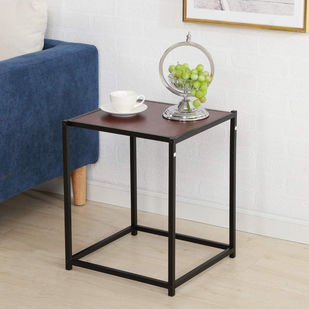 Featured Photo of 2024 Latest Metal Side Tables for Living Spaces