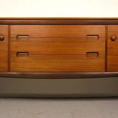 A Younger Sideboards (Photo 4 of 20)