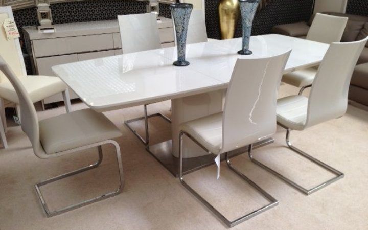2024 Popular Cream Gloss Dining Tables and Chairs