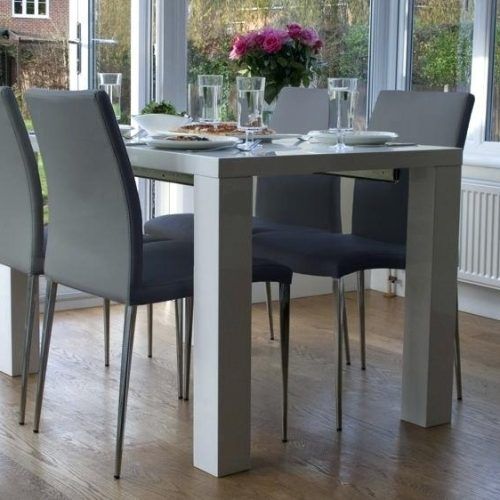 Black High Gloss Dining Tables And Chairs (Photo 19 of 20)