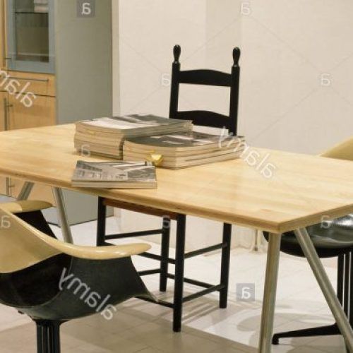 Round Glass Dining Tables With Oak Legs (Photo 20 of 20)