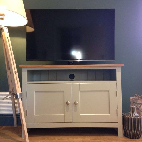 Solid Pine Tv Cabinets (Photo 8 of 20)