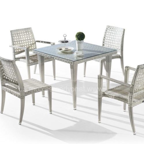 Wiggs 5 Piece Dining Sets (Photo 15 of 20)