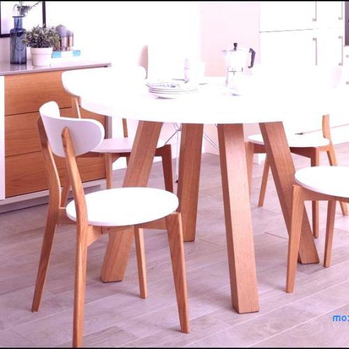 Round Oak Dining Tables And 4 Chairs (Photo 17 of 20)