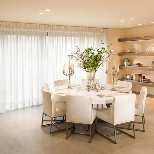 White Circular Dining Tables (Photo 2 of 20)